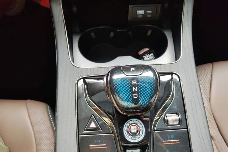 Used BYD Han 2022 EV Genesis Edition 610KM All-Wheel Drive Premium Model Gear Lever