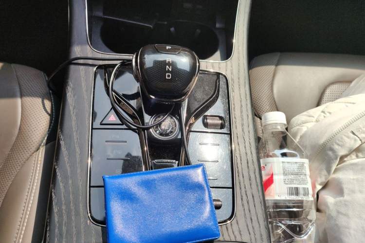 Used BYD Han 2022 EV Genesis Edition 610KM All-Wheel Drive Premium Model Gear Lever