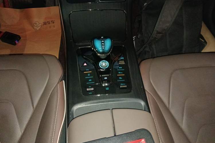 Used BYD Han 2022 DM-i 121KM Luxury Model Gear Lever