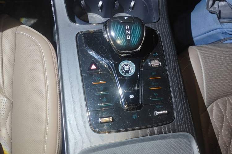 Used BYD Han 2022 DM-i 121KM Luxury Model Gear Lever
