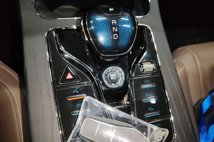 Used BYD Han 2022 EV Genesis Edition 715 km Front-Wheel-Drive Flagship Model Gear Lever