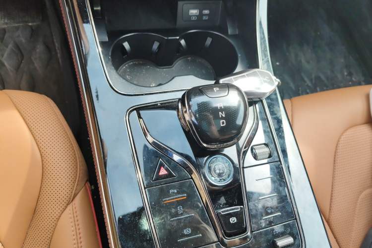 Used BYD Han 2022 EV Genesis Edition 715KM Front-Wheel-Drive Prestige Model Gear Lever
