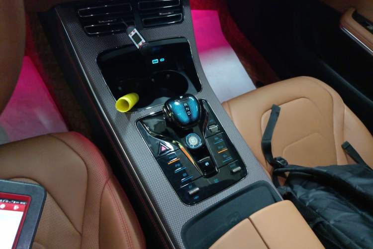 Used BYD Han 2022 DM-p 202km Four-Wheel Drive Flagship Model Gear Lever