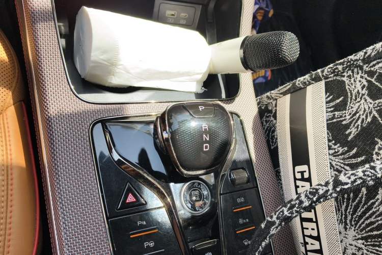Used BYD Han 2022 DM-p 202km Four-Wheel Drive Flagship Model Gear Lever