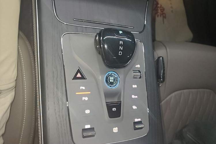 Used BYD Han 2022 EV Genesis Edition 715 km Front-Wheel-Drive Flagship Model Gear Lever