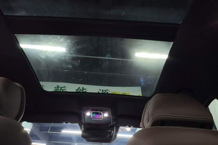 Used BYD Han 2022 EV Genesis Edition 610KM All-Wheel Drive Premium Model Headliner