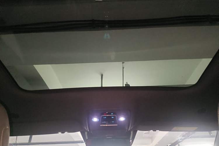 Used BYD Han 2022 EV Genesis Edition 715 km Front-Wheel-Drive Flagship Model Headliner