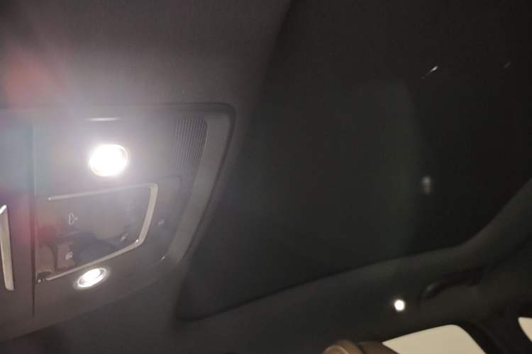 Used BYD Han 2022 EV Genesis Edition 715 km Front-Wheel-Drive Flagship Model Headliner