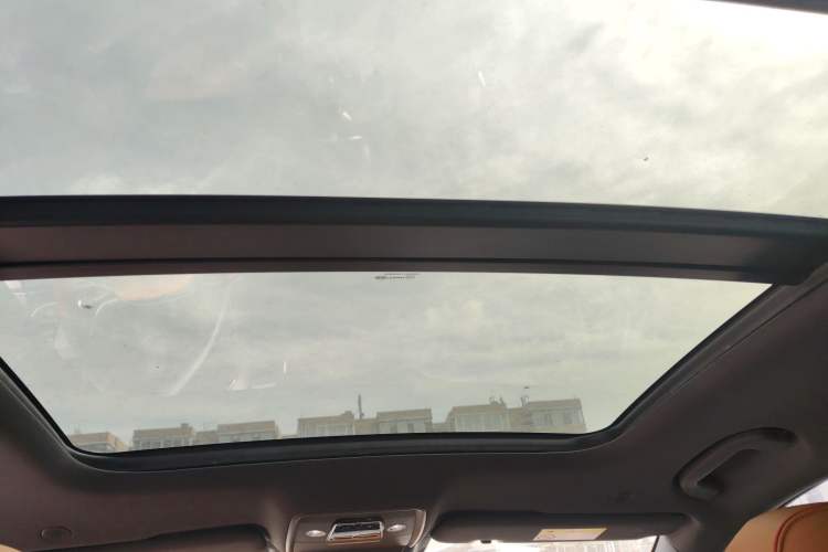 Used BYD Han 2022 EV Genesis Edition 715KM Front-Wheel-Drive Prestige Model Headliner
