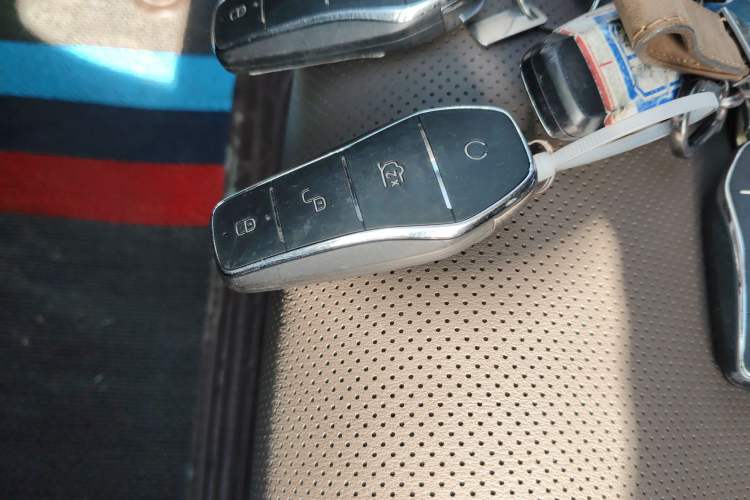 Used BYD Han 2022 EV Genesis Edition 715KM Front-Wheel-Drive Prestige Model Interior 1