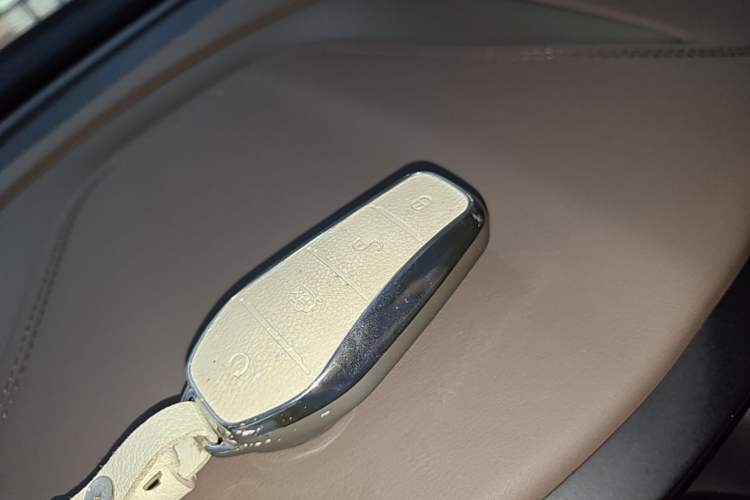 Used BYD Han 2022 DM-i 121KM Prestige Model Interior 1