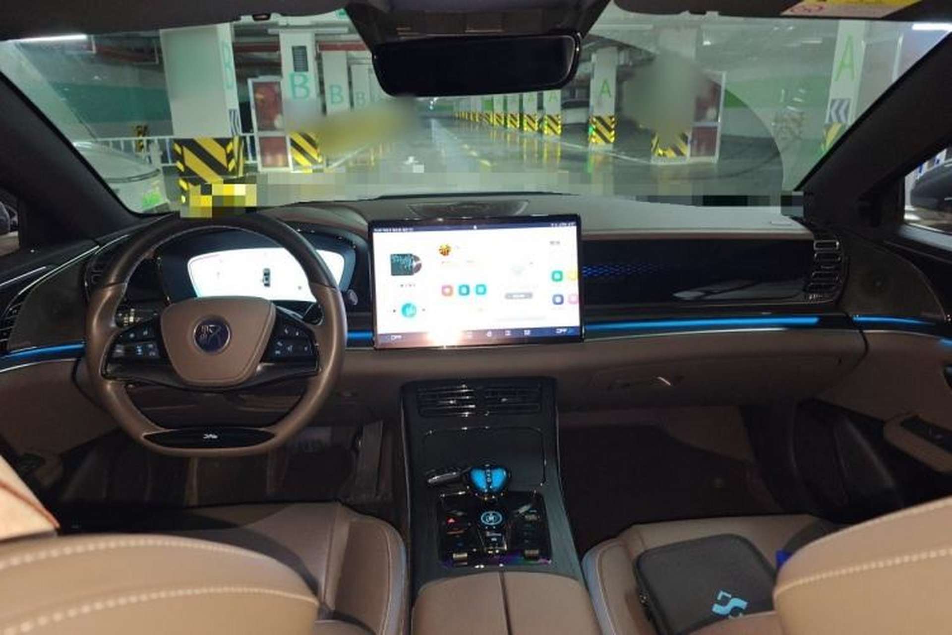 Used BYD Han 2022 DM-i 121KM Luxury Model Interior 2