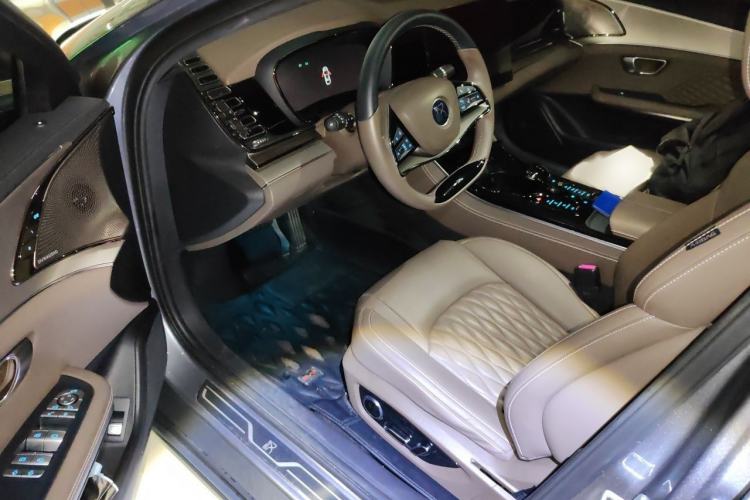 Used BYD Han 2022 EV Genesis Edition 715KM Front-Wheel-Drive Prestige Model Interior 3