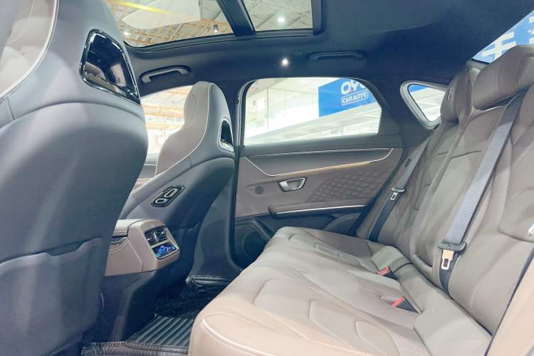 Used BYD Han 2022 DM-i 121KM Luxury Model Interior 4