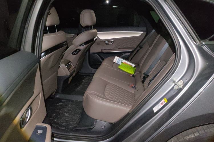 Used BYD Han 2022 DM-i 121KM Prestige Model Interior 4