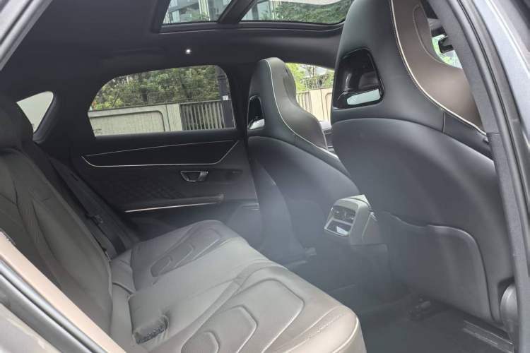 Used BYD Han 2022 DM-i 121KM Luxury Model Interior 6