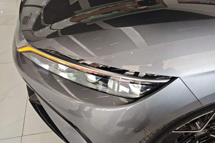 Used BYD Han 2022 EV Genesis Edition 715 km Front-Wheel-Drive Flagship Model Left Front Headlight