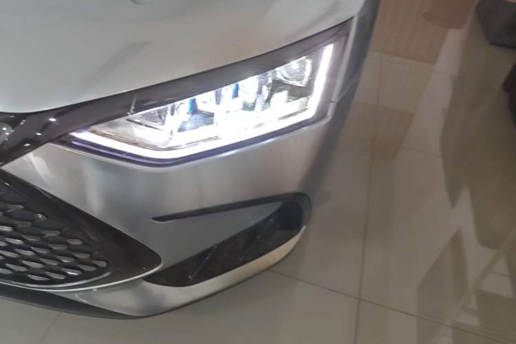 Used BYD Han 2022 DM-i 121KM Luxury Model Left Front Headlight