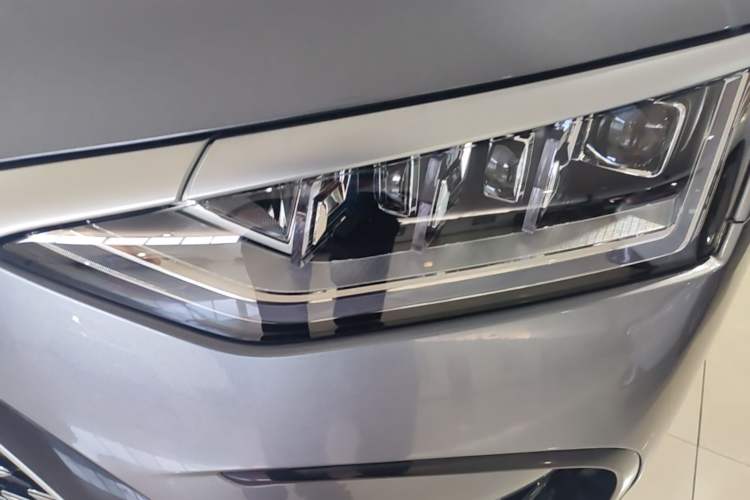 Used BYD Han 2022 DM-i 121KM Luxury Model Left Front Headlight