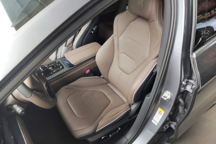 Used BYD Han 2022 EV Genesis Edition 610KM All-Wheel Drive Premium Model Left Front Seat