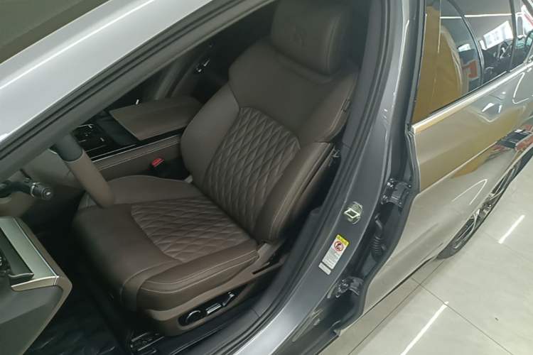 Used BYD Han 2022 EV Genesis Edition 715KM Front-Wheel-Drive Prestige Model Left Front Seat