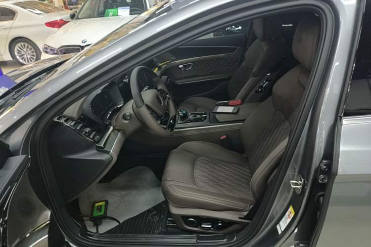 Used BYD Han 2022 EV Genesis Edition 715 km Front-Wheel-Drive Flagship Model Left Front Seat