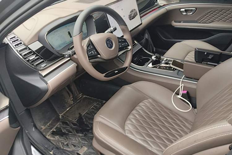 Used BYD Han 2022 DM-i 121KM Luxury Model Left Front Seat