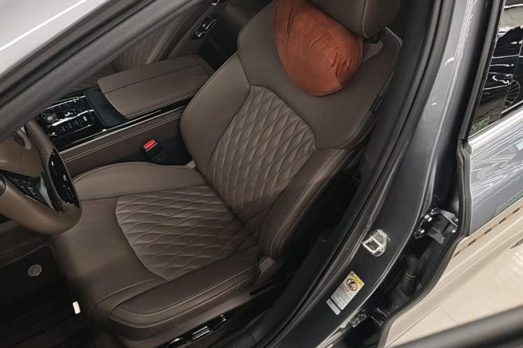 Used BYD Han 2022 EV Genesis Edition 715KM Front-Wheel-Drive Prestige Model Left Front Seat