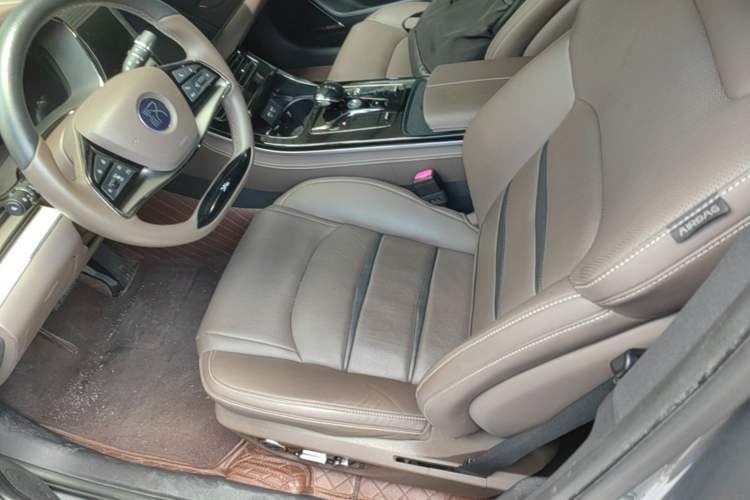 Used BYD Han 2022 EV Genesis Edition 715KM Front-Wheel-Drive Prestige Model Left Front Seat