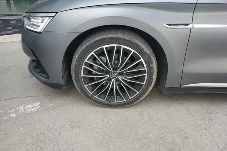 Used BYD Han 2022 DM-i 121KM Luxury Model Left Front Wheel Hub