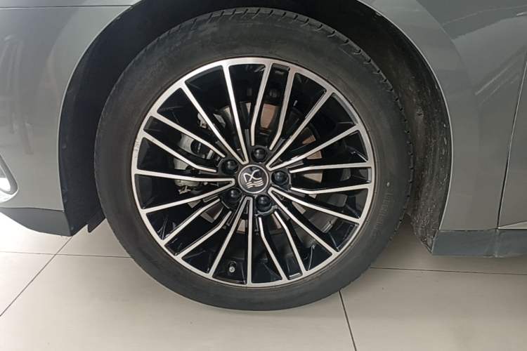 Used BYD Han 2022 DM-i 121KM Luxury Model Left Front Wheel Hub