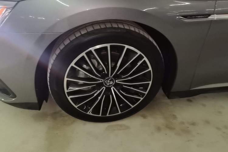 Used BYD Han 2022 DM-i 121KM Luxury Model Left Front Wheel Hub