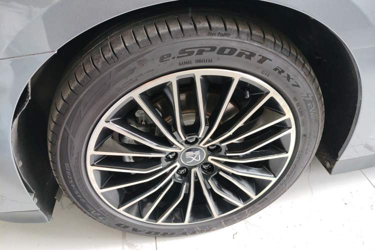 Used BYD Han 2022 DM-i 121KM Luxury Model Left Front Wheel Hub