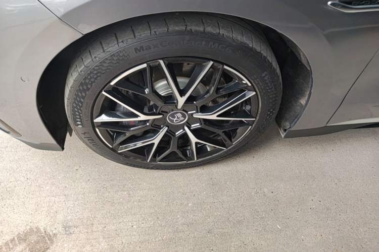 Used BYD Han 2022 EV Genesis Edition 610KM All-Wheel Drive Premium Model Left Front Wheel Hub