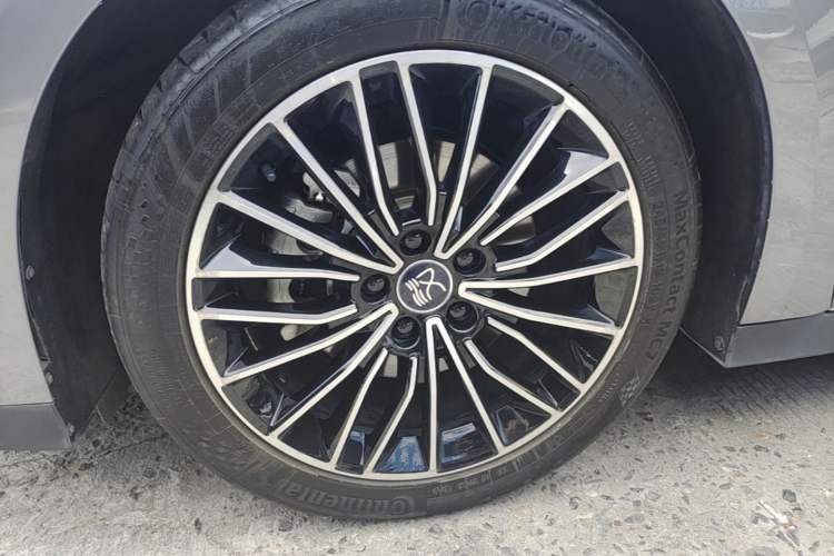 Used BYD Han 2022 DM-i 121KM Luxury Model Left Front Wheel Hub