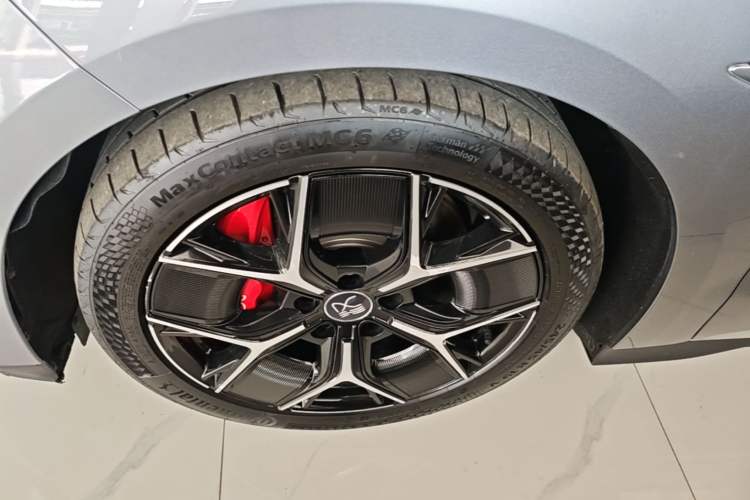 Used BYD Han 2022 EV Genesis Edition 715 km Front-Wheel-Drive Flagship Model Left Front Wheel Hub