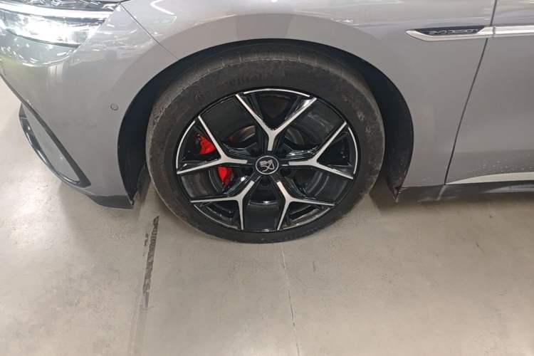Used BYD Han 2022 EV Genesis Edition 715KM Front-Wheel-Drive Prestige Model Left Front Wheel Hub