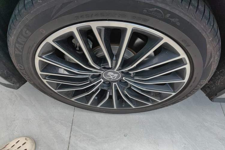 Used BYD Han 2022 EV Genesis Edition 715KM Front-Wheel-Drive Prestige Model Left Front Wheel Hub