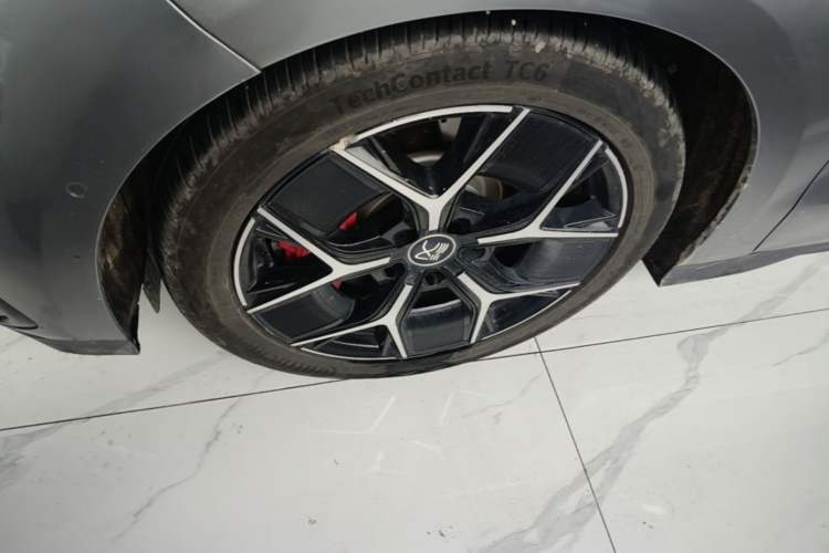 Used BYD Han 2022 EV Genesis Edition 715 km Front-Wheel-Drive Flagship Model Left Front Wheel Hub