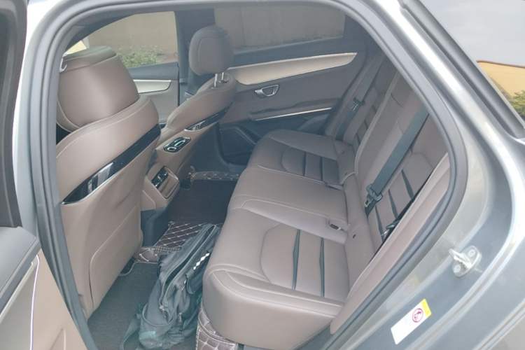 Used BYD Han 2022 EV Genesis Edition 715KM Front-Wheel-Drive Prestige Model Left Rear Seat