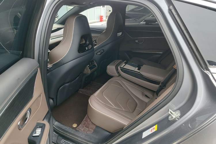 Used BYD Han 2022 EV Genesis Edition 610KM All-Wheel Drive Premium Model Left Rear Seat