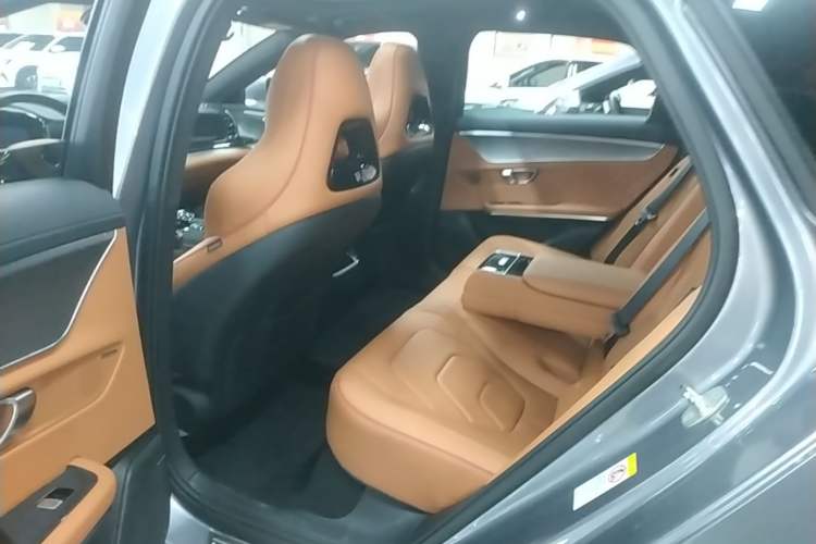 Used BYD Han 2022 DM-i 121KM Prestige Model Left Rear Seat