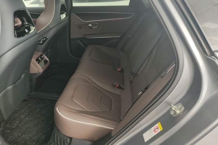 Used BYD Han 2022 DM-i 121KM Luxury Model Left Rear Seat