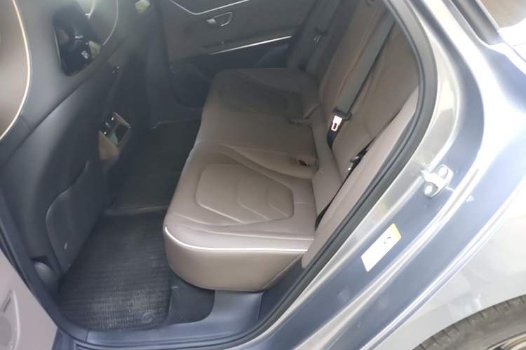 Used BYD Han 2022 EV Genesis Edition 610KM All-Wheel Drive Premium Model Left Rear Seat