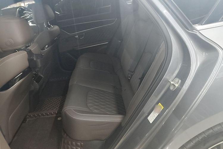 Used BYD Han 2022 EV Genesis Edition 715 km Front-Wheel-Drive Flagship Model Left Rear Seat