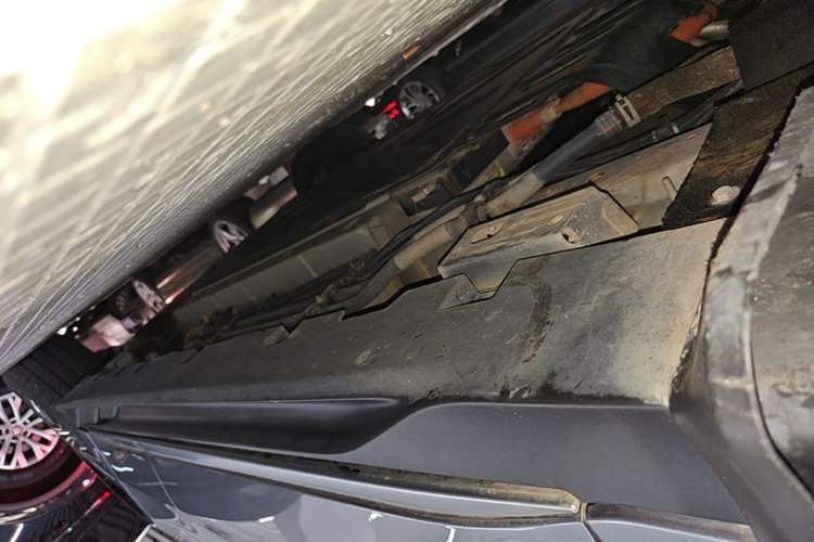 Used BYD Han 2022 DM-i 121KM Prestige Model Left Side Sill