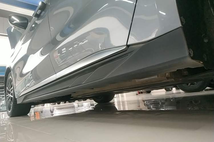 Used BYD Han 2022 DM-i 121KM Prestige Model Left Side Sill