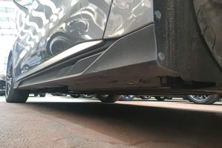 Used BYD Han 2022 DM-i 121KM Prestige Model Left Side Sill