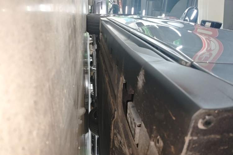 Used BYD Han 2022 EV Genesis Edition 715KM Front-Wheel-Drive Prestige Model Left Side Sill