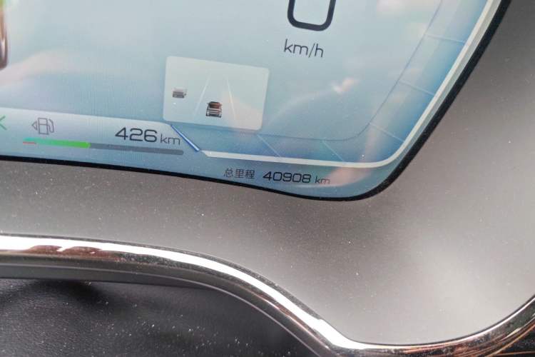 Used BYD Han 2022 DM-i 121KM Prestige Model Odometer Close Up